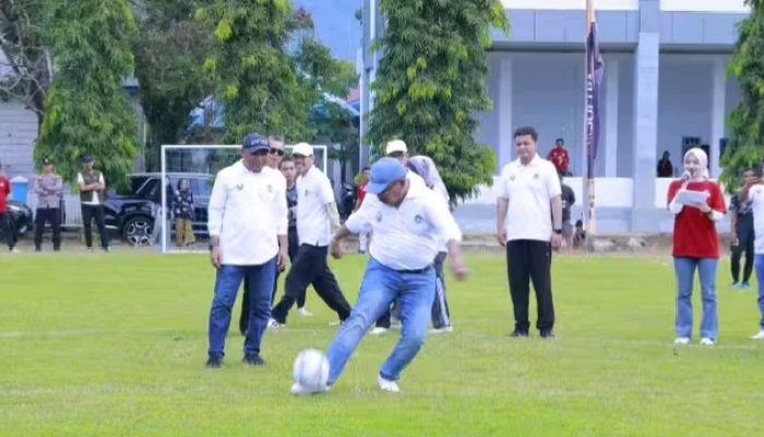 Buka Turnamen Sepak Bola Mini, Bupati Burhanuddin Optimistis Bombana Jadi Lumbung Atlet Nasional