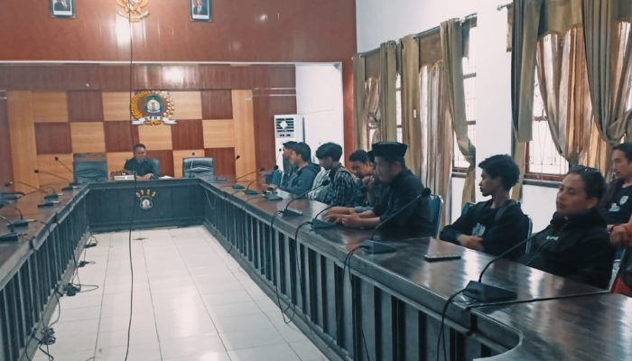 Peringati Hardiknas 2025, FRI Bombana Gelar Aksi Demo di Kantor Bupati dan DPRD