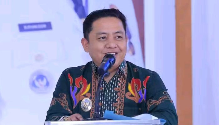 Buka Seminar PIM, Wabup Bombana Berbagi Ilmu Ramah Lingkungan ke Ratusan Pelajar