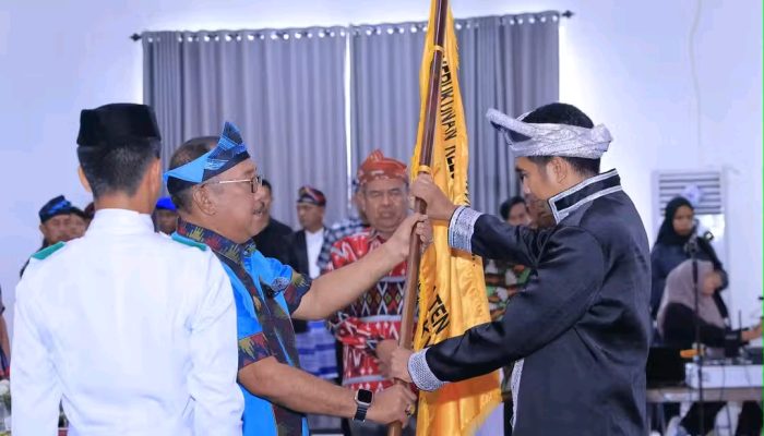 Burhanuddin Kukuhkan KKWB, Dihadiri Bupati Muna dan Dua Tokoh Nasional