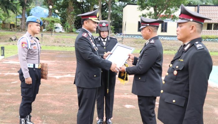 Gegara Ketapang, 8 Polisi Bombana Diguyur Penghargaan di Hari Kebangkitan Nasional