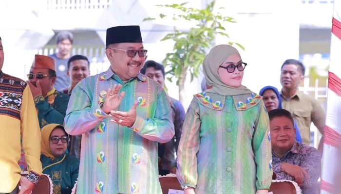 Bupati dan Wakil Bupati Bombana Hadiri Pawai Ta’aruf STQH Sultra XXVIII di Kendari