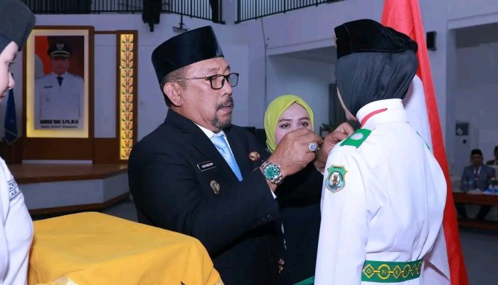 74 Anggota Paskibraka Bombana Resmi Dikukuhkan