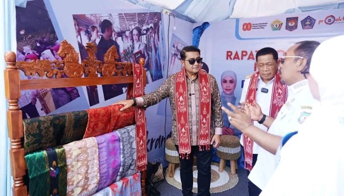 Bombana Tampilkan Produk Unggulan di Pameran Ekonomi Kreatif dan Pariwisata Sultra