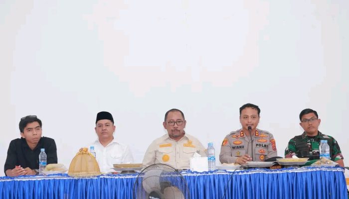 Bupati Bombana Pimpin Rapat Forkopimda Bahas Konflik di Poleang Barat
