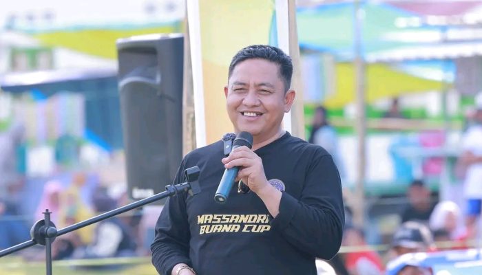 Wakil Bupati Bombana Buka Turnamen Massanra Buana Cup I: Sepak Bola Jadi Ruang Perekat Sosial Poleang Timur