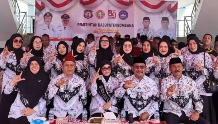 Dari Bombana, Cahaya Guru Menyala Terang di Delapan Dekade Pengabdian