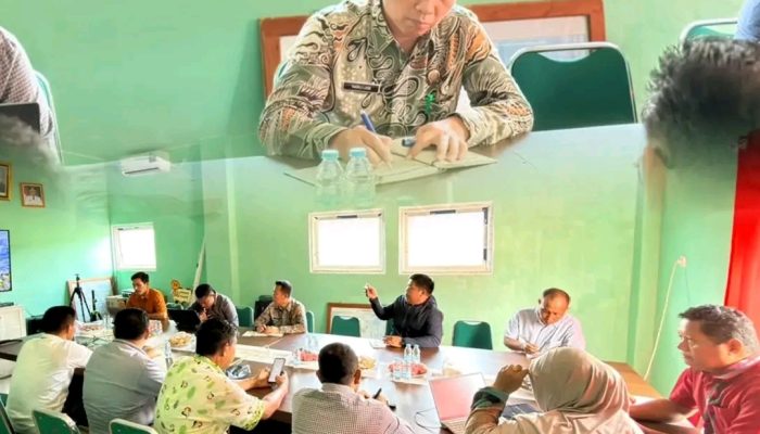 Kepala Kantor Pertanahan Bombana Hadiri Rapat RDTR Kawasan Kabaena dan Poleang