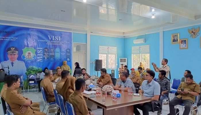 Monev KI Sultra di Bombana, Bupati Burhanuddin Pastikan Transparansi Jadi Budaya Pemerintahan