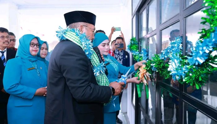 Gedung PKK Bombana Diresmikan, Burhanuddin Dorong Lompatan Ekonomi Lewat Peran Perempuan