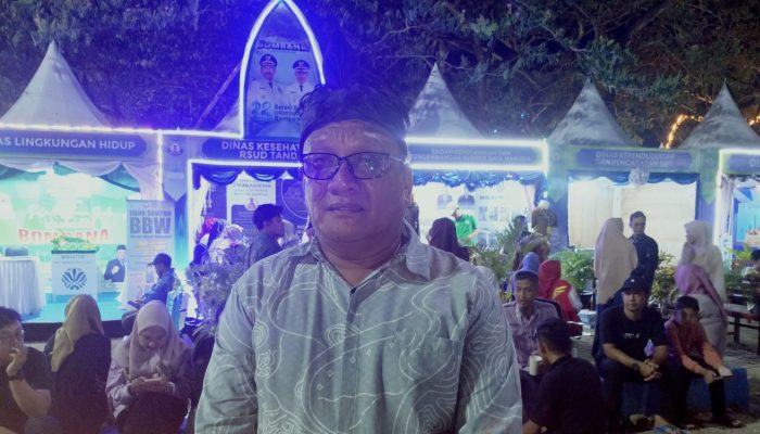 Stand Pameran Dinkes Bombana Diserbu Warga, Pemeriksaan Kesehatan Gratis Jadi Daya Tarik