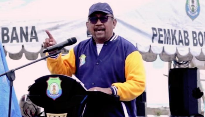 Bupati Bombana Buka Porseni Menjelang HUT ke-22 di Alun-Alun Kasipute