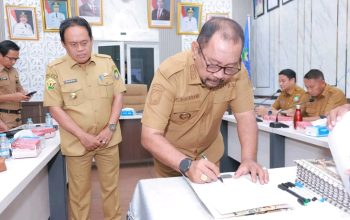 Tak Mau Stagnan di Predikat B, Bupati Bombana Ikat Kinerja Pejabat hingga Camat
