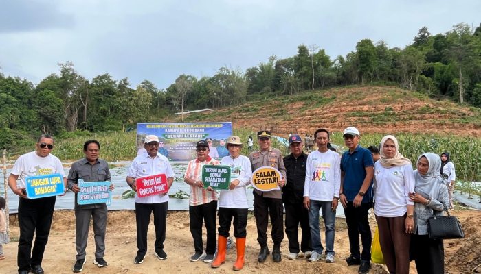 Sinergi Polres dan Pomkab Bombana Berbuah Panen Jagung 1 Ton di Rarowatu Utara