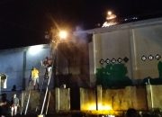 Kebakaran Mesjid di Bombana, Polisi bersama Warga Gerak Cepat Padamkan Api