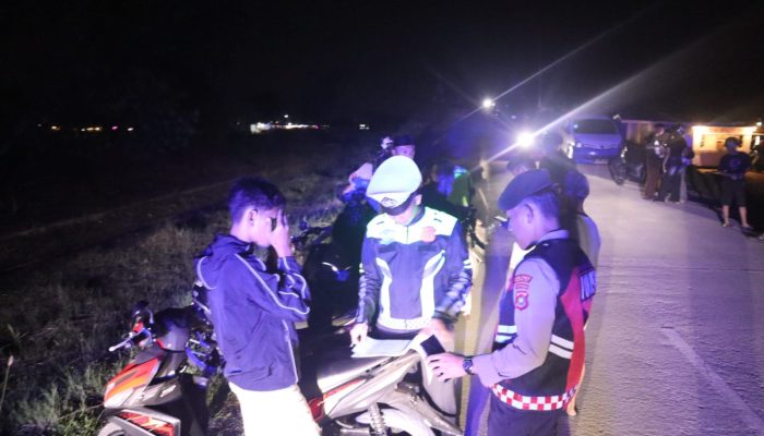 Polres Bombana Tertibkan Knalpot Brong Lewat Operasi Rutin Malam, 14 Kendaraan Diamankan