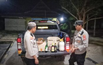 Razia Miras di Poleang, Polisi Sita Puluhan Botol dan Tuak