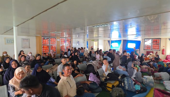 Selisih 64 Penumpang, KMP Bontoharu Ditahan 5 Jam Demi Keselamatan