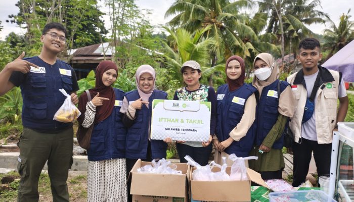 Simpul Relawan Indonesia Sultra Gelar “Borong Berkah” di Penghujung Ramadhan