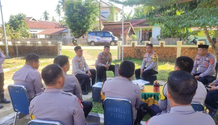 Kapolres Bombana Tekankan Peran Aktif Bhabinkamtibmas di Tengah Masyarakat Kabaena