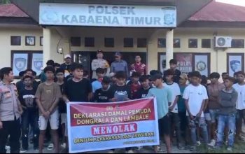 Polsek Kabaena Timur Mediasi Konflik Pemuda Dongkala dan Lambale Lewat Deklarasi Damai