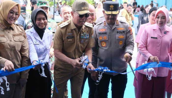 Dukung Program Gizi Nasional, Kapolda dan Gubernur Sultra Resmikan SPPG Polri di Kendari