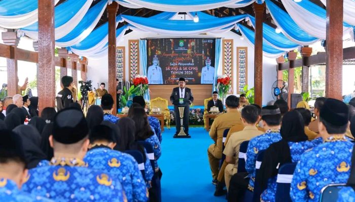 Ambil Sumpah 71 PNS, Bupati Bombana Ingatkan Risiko Pemberhentian bagi ASN yang Melanggar