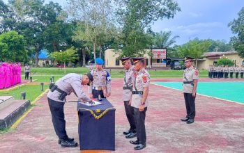 Sertijab Kasat Lantas dan Kapolsek Rarowatu, Kapolres Bombana Tekankan Amanah dan Profesionalisme