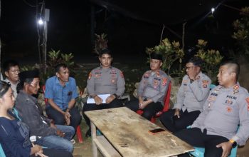 Kapolres Bombana Sambangi Rumah Duka Korban Longsor Tambang Emas, Sampaikan Duka dan Imbauan Keselamatan