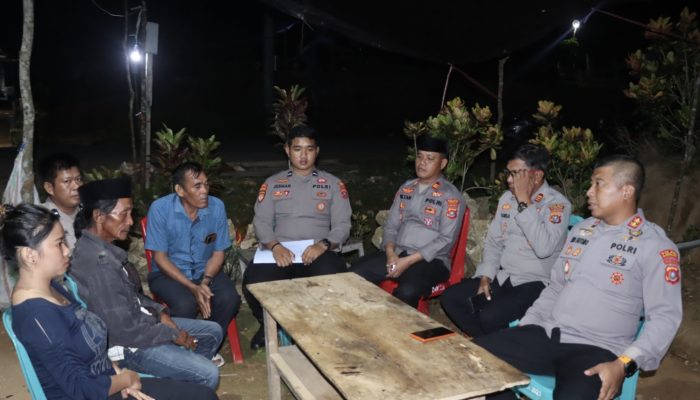 Kapolres Bombana Sambangi Rumah Duka Korban Longsor Tambang Emas, Sampaikan Duka dan Imbauan Keselamatan