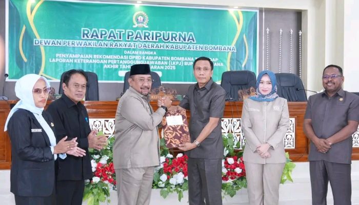 DPRD Bombana Serahkan 7 Rekomendasi LKPJ 2025 ke Bupati