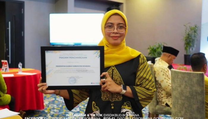 Sosok Nina Meirina, Plt Kadisdikbud Bombana yang Langsung Bawa Penghargaan Nasional