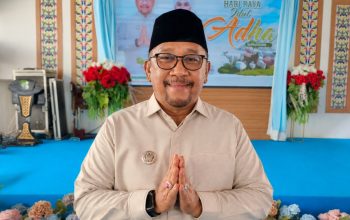 “Rumah Ini Rumah Rakyat”: Bupati Bombana Bicara Pengorbanan, Pelayanan, dan Tantangan Daerah di Open House Idul Adha  