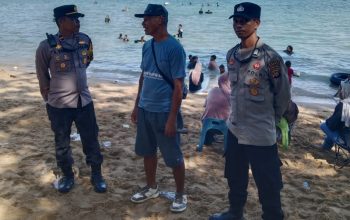 Polisi Perketat Pengamanan Objek Wisata Pasca Libur Iduladha, Ratusan Warga Padati Pantai Rahwana