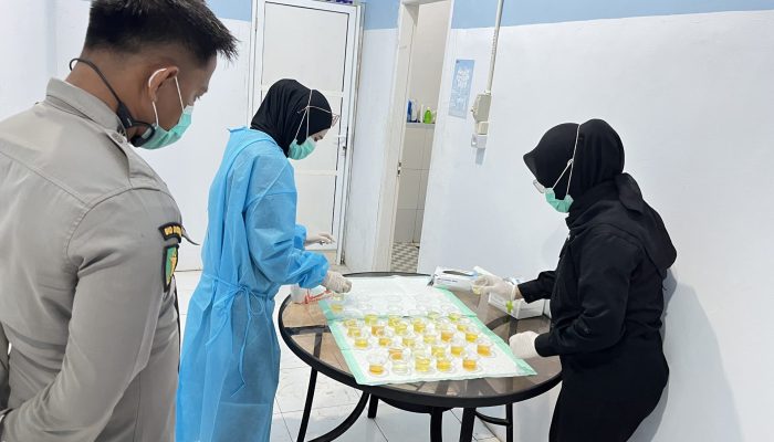 Tes Urine 50 Relawan dan Staf BGN Bombana, Seluruhnya Negatif Narkoba