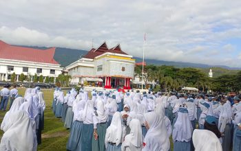 Ratusan Pelajar Ikuti Upacara Hari Lahir Pancasila di Bombana, Bupati Ajak Generasi Muda Hidupkan Nilai-Nilai Kebangsaan