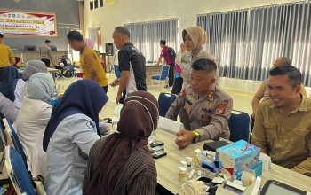 Polres Bombana Gelar Cek Kesehatan Gratis dan Donor Darah, Perkuat Kepedulian Sosial di Hari Bhayangkara ke-80