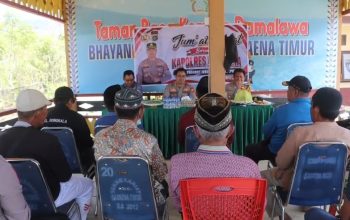 Kapolres Bombana Sambangi Kabaena Timur, Serap Keluhan Warga Lewat Jumat Curhat