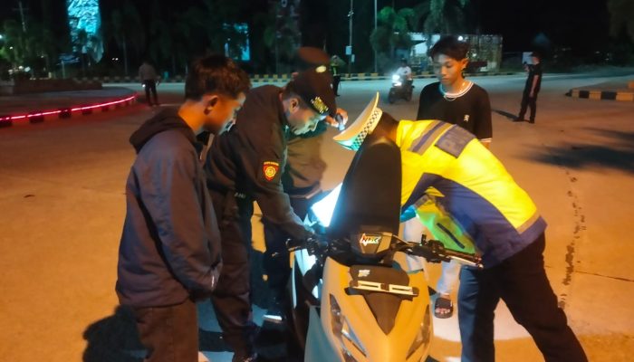 Blue Light Patrol Polres Bombana Sasar Titik Rawan Gangguan Kamtibmas di Rumbia