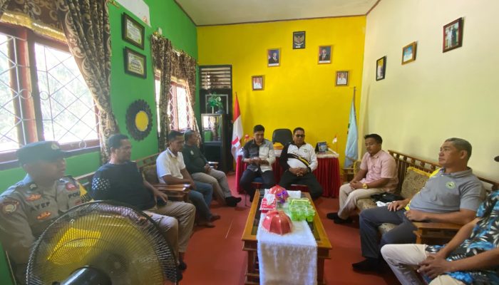 Polsek Poleang Fasilitasi Penyelesaian Pembagian Air Desa Tontonunu dan Paria