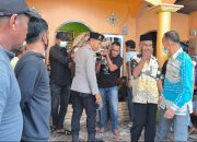 Bhabinkamtibmas Bantu Proses Pemakaman Warga di Kampung Baru Bombana