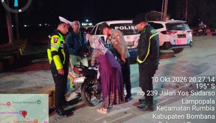 Polres Bombana Tertibkan Pengendara Tanpa Helm dan Knalpot Brong di Tugu Munajah